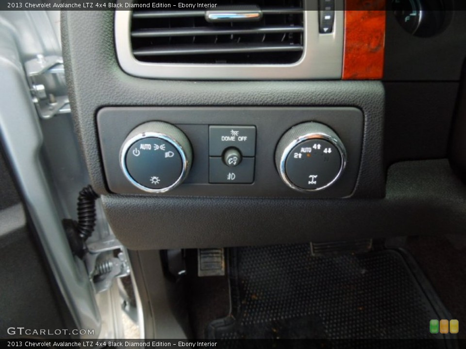 Ebony Interior Controls for the 2013 Chevrolet Avalanche LTZ 4x4 Black Diamond Edition #67957991