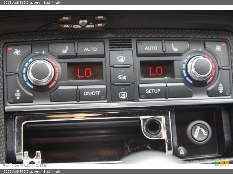 Black Interior Controls for the 2008 Audi S8 5.2 quattro #67968979