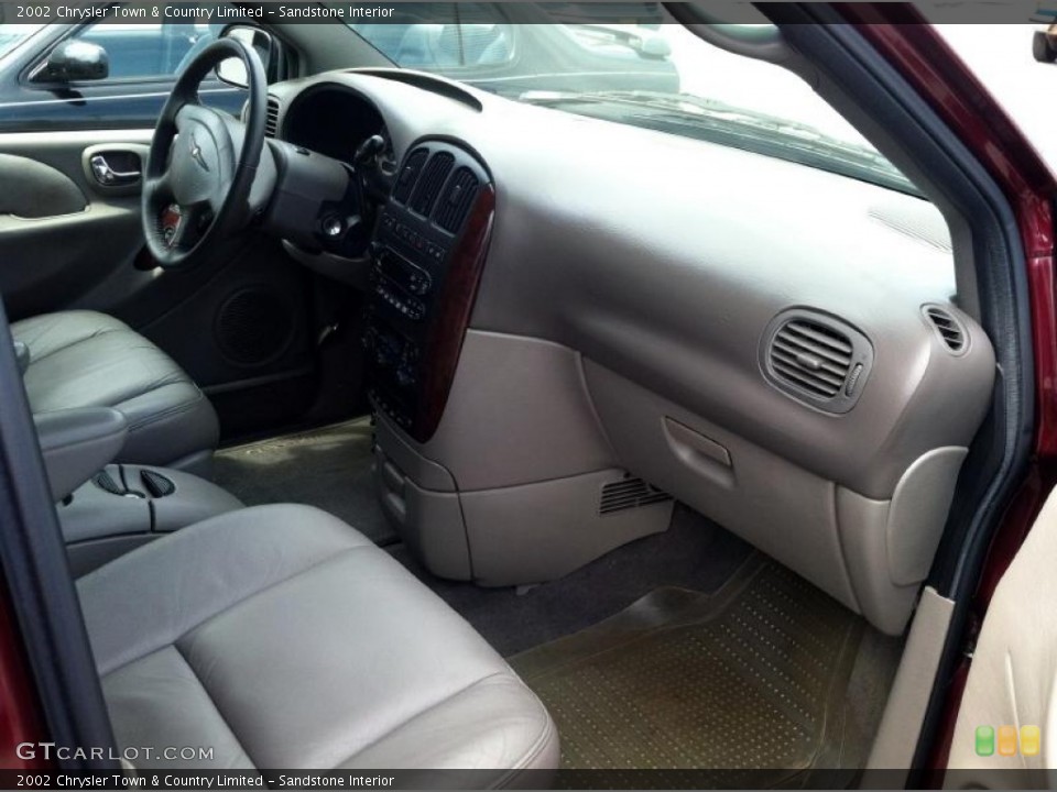 Sandstone Interior Dashboard for the 2002 Chrysler Town & Country Limited #67972144