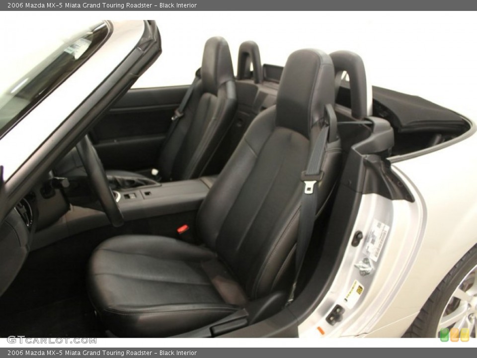 Black Interior Photo for the 2006 Mazda MX-5 Miata Grand Touring Roadster #67988361