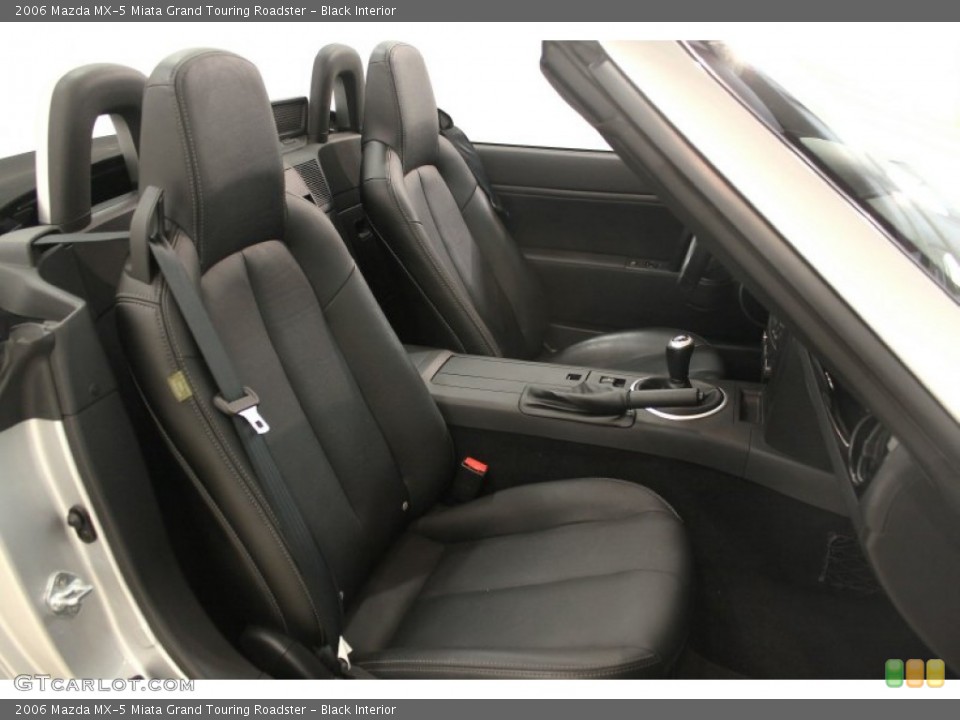 Black Interior Photo for the 2006 Mazda MX-5 Miata Grand Touring Roadster #67988426