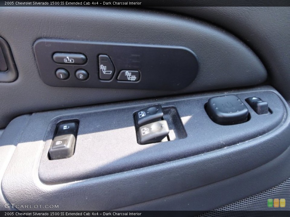Dark Charcoal Interior Controls for the 2005 Chevrolet Silverado 1500 SS Extended Cab 4x4 #67999277