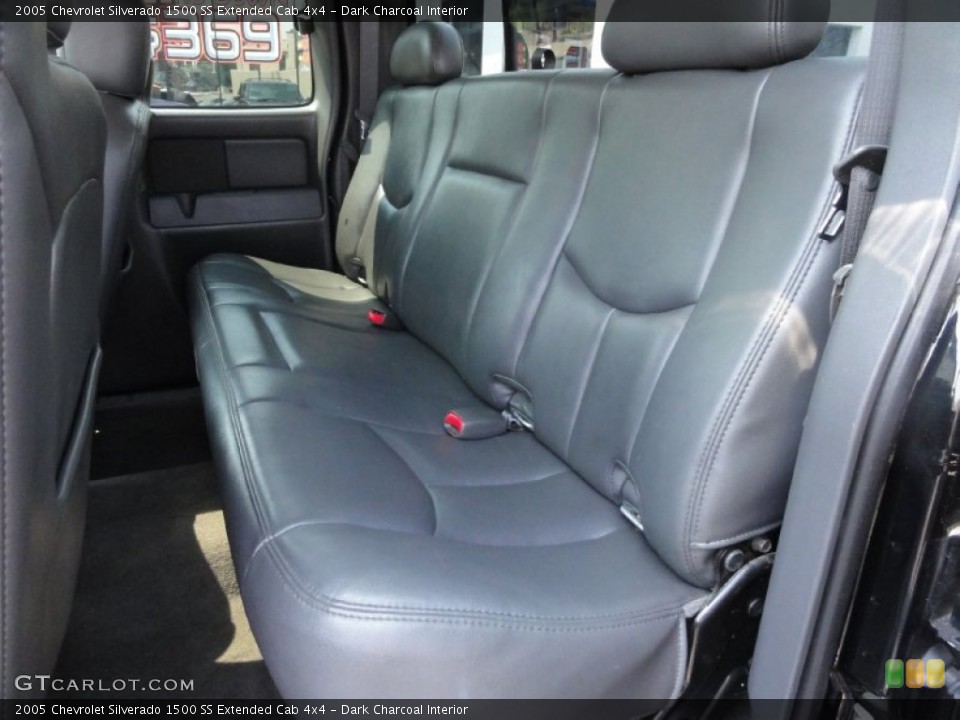 Dark Charcoal Interior Photo for the 2005 Chevrolet Silverado 1500 SS Extended Cab 4x4 #67999382