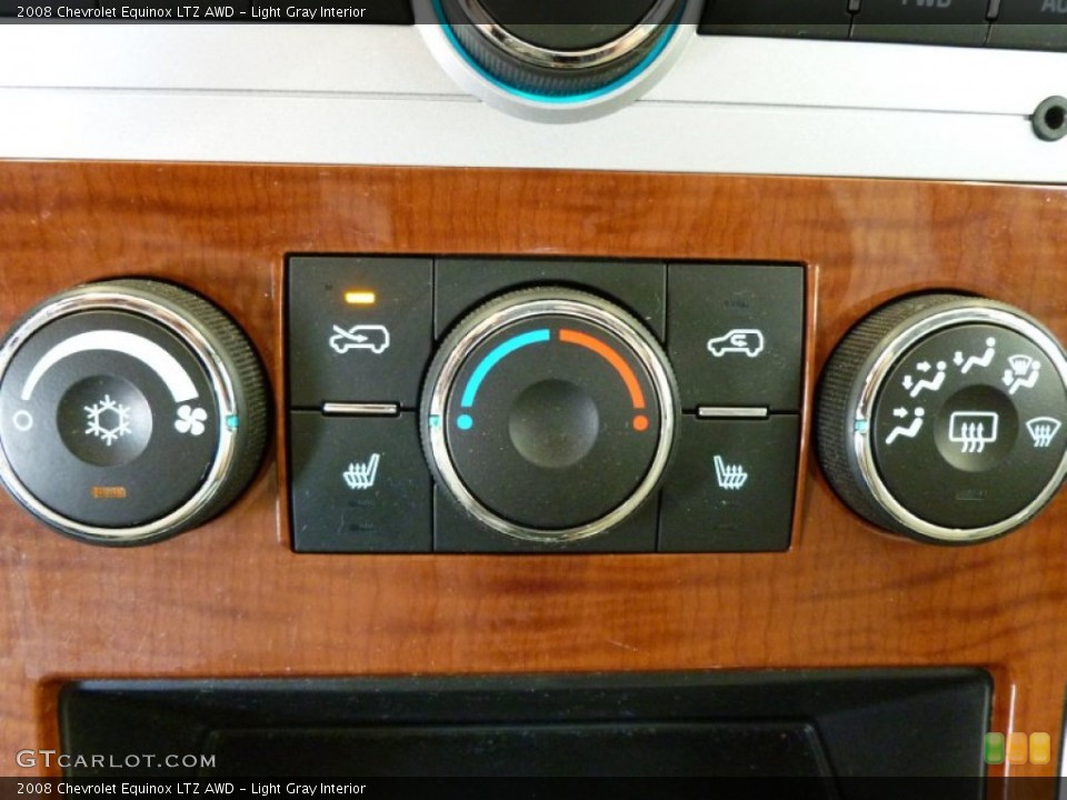 Light Gray Interior Controls for the 2008 Chevrolet Equinox LTZ AWD #68036555