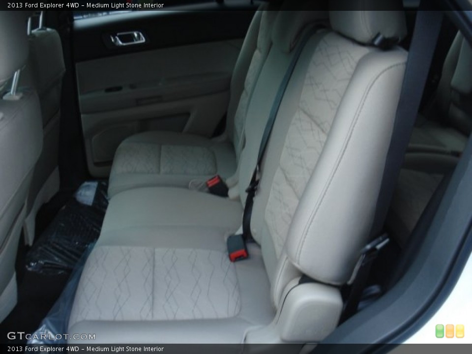 Medium Light Stone Interior Photo for the 2013 Ford Explorer 4WD #68057978