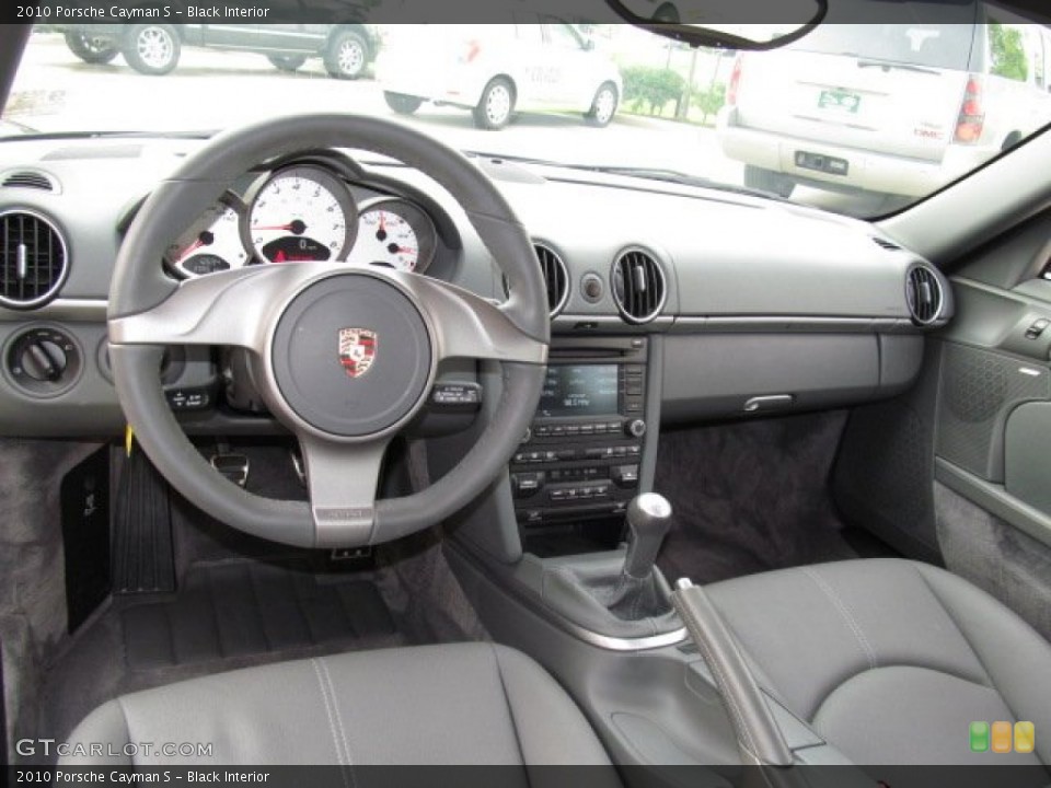 Black Interior Dashboard for the 2010 Porsche Cayman S #68085070