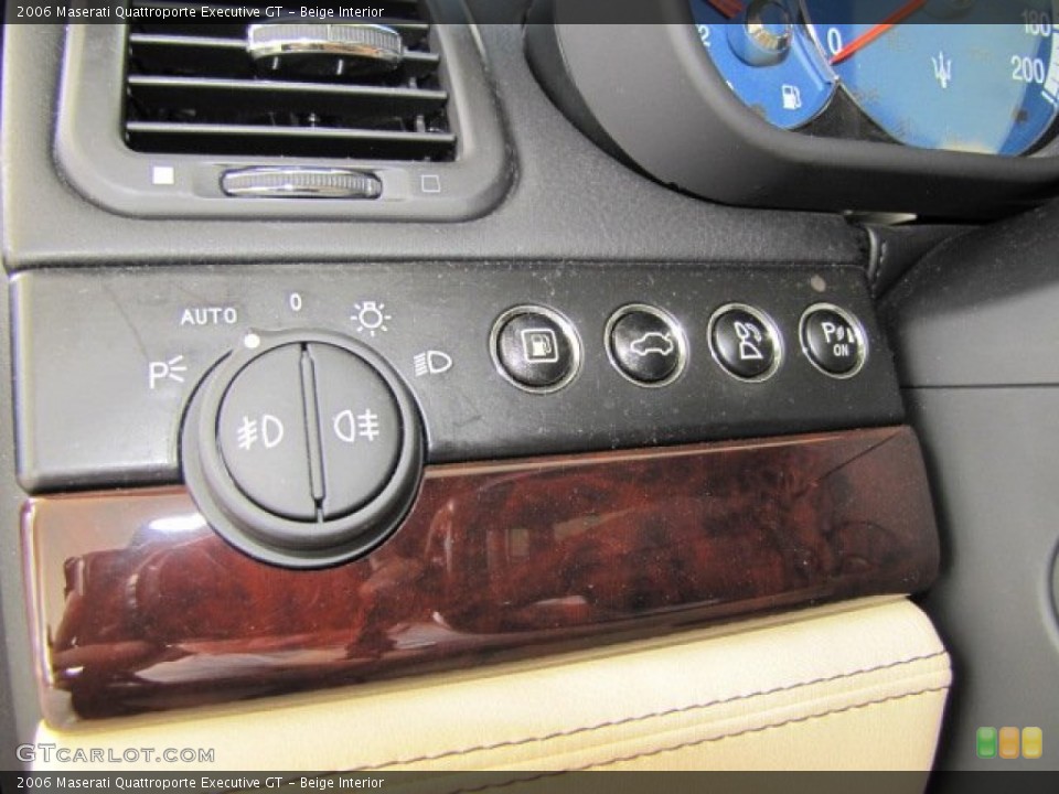 Beige Interior Controls for the 2006 Maserati Quattroporte Executive GT #68085821