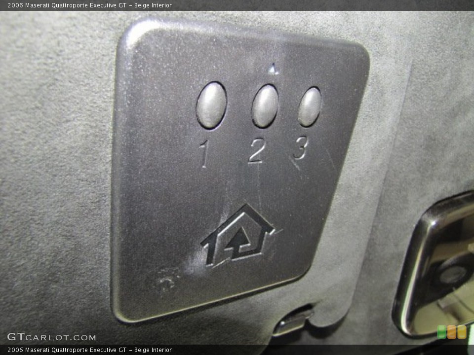 Beige Interior Controls for the 2006 Maserati Quattroporte Executive GT #68085896
