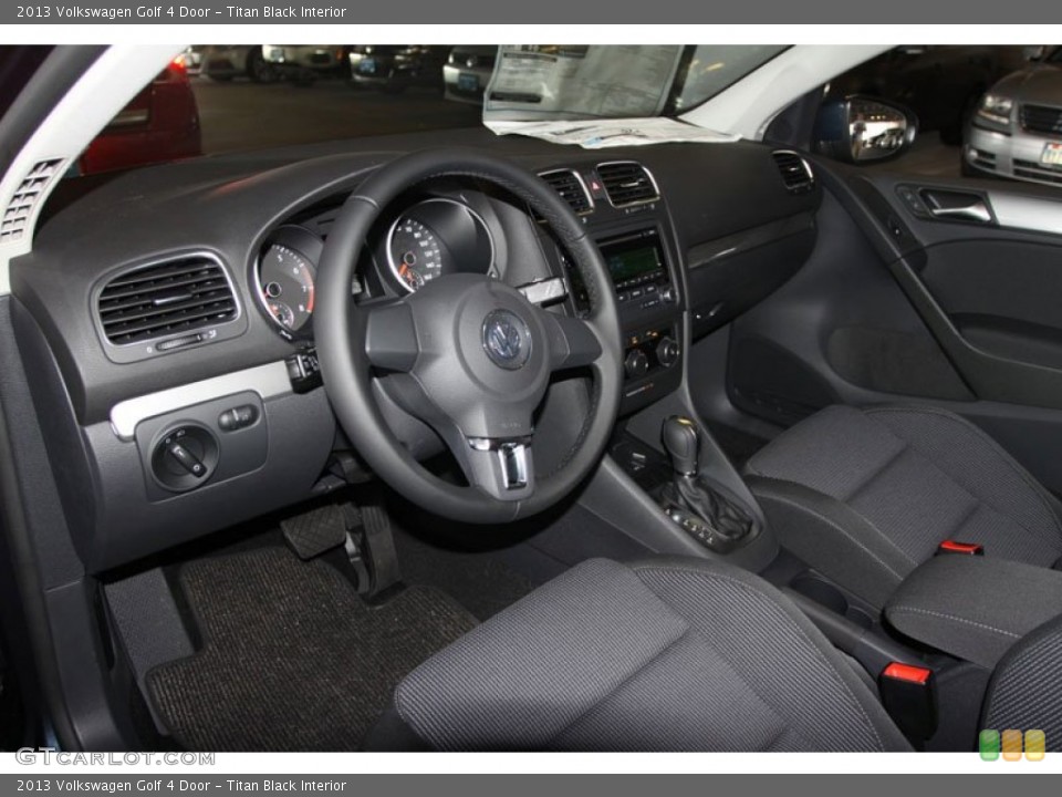 Titan Black Interior Photo for the 2013 Volkswagen Golf 4 Door #68102592