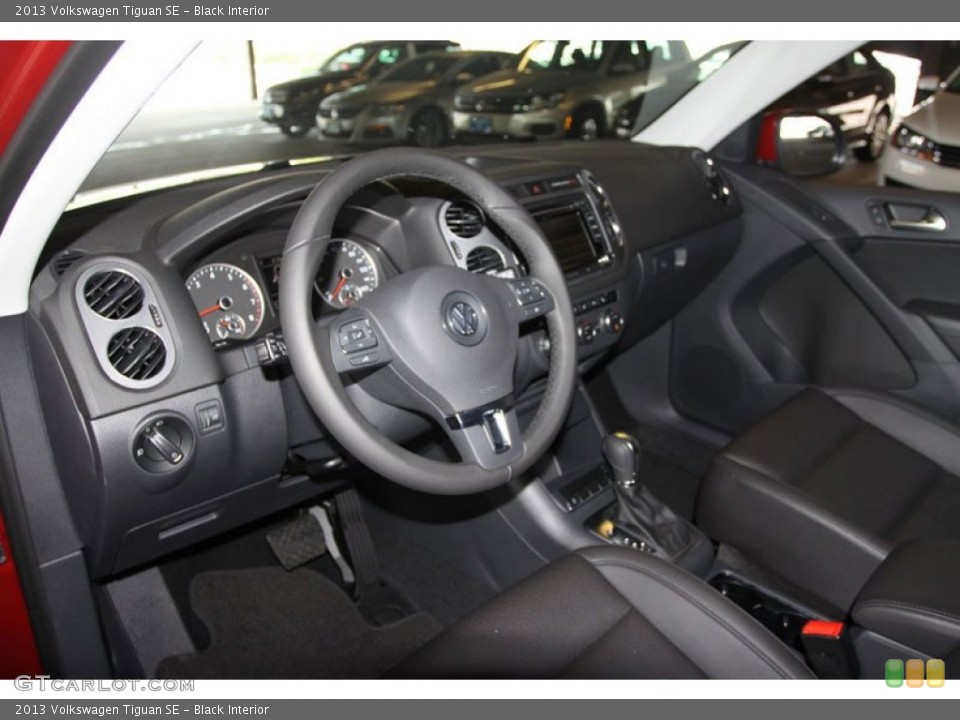 Black Interior Photo for the 2013 Volkswagen Tiguan SE #68102865