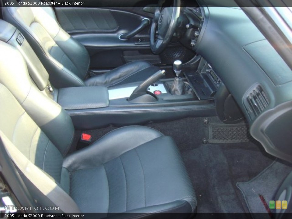 Black Interior Photo for the 2005 Honda S2000 Roadster #68147810