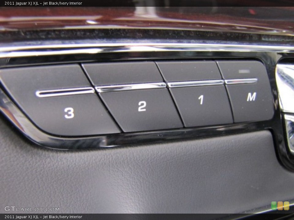 Jet Black/Ivory Interior Controls for the 2011 Jaguar XJ XJL #68163864