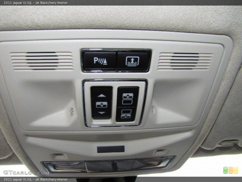 Jet Black/Ivory Interior Controls for the 2011 Jaguar XJ XJL #68163906