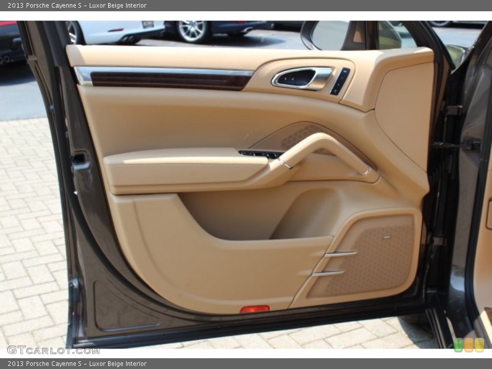 Luxor Beige Interior Door Panel for the 2013 Porsche Cayenne S #68176719