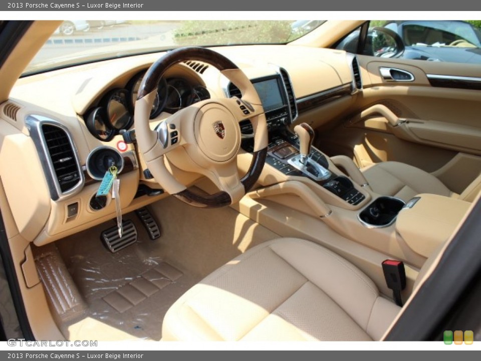 Luxor Beige Interior Prime Interior for the 2013 Porsche Cayenne S #68176738