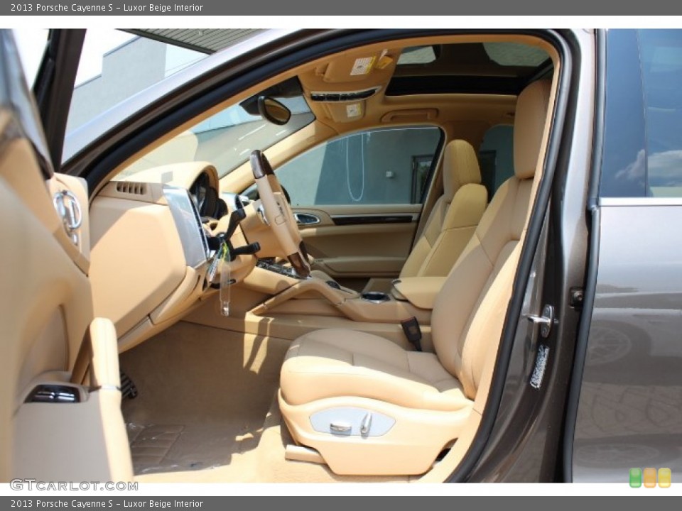 Luxor Beige Interior Photo for the 2013 Porsche Cayenne S #68176749