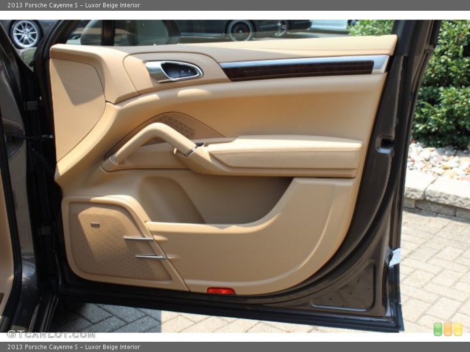 Luxor Beige Interior Door Panel for the 2013 Porsche Cayenne S #68176881
