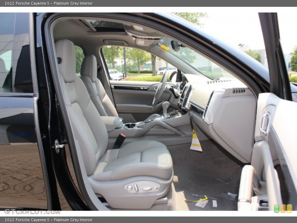 Platinum Grey Interior Photo for the 2012 Porsche Cayenne S #68178186