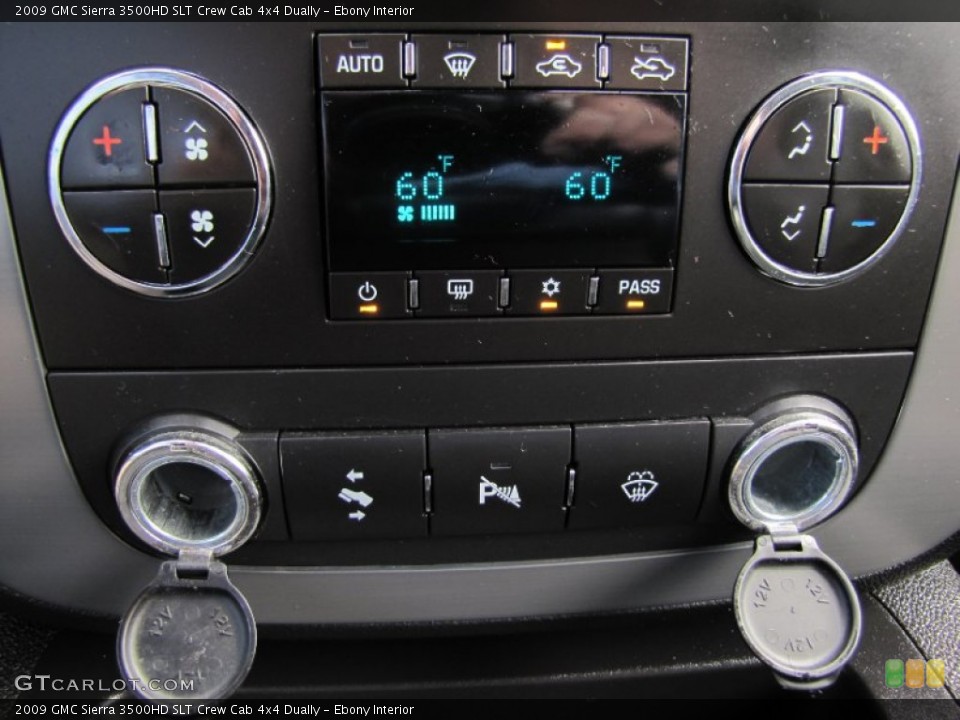 Ebony Interior Controls for the 2009 GMC Sierra 3500HD SLT Crew Cab 4x4 Dually #68183274