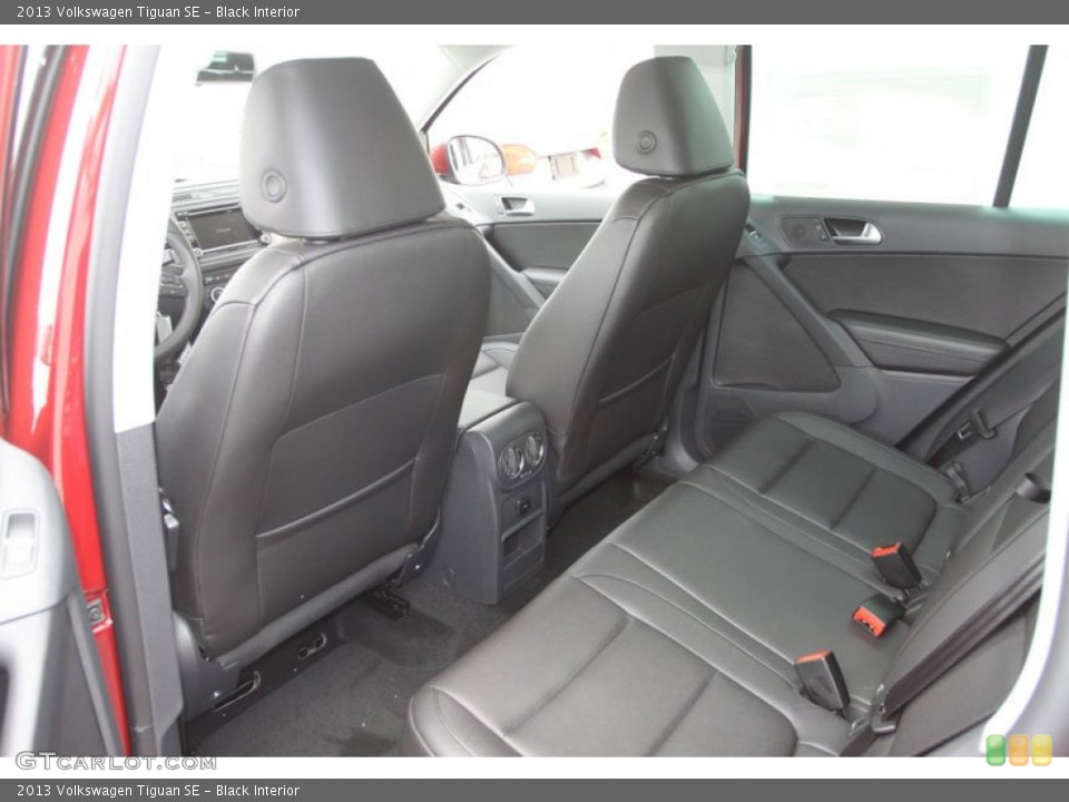 Black Interior Photo for the 2013 Volkswagen Tiguan SE #68183707
