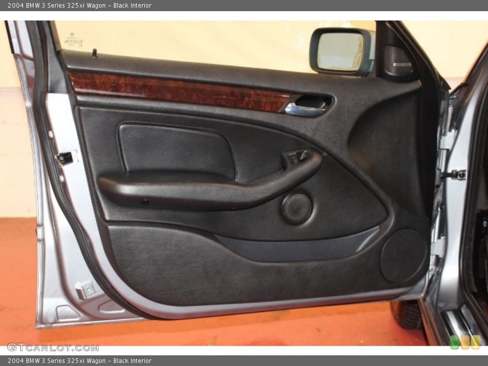 Black Interior Door Panel for the 2004 BMW 3 Series 325xi Wagon #68192133