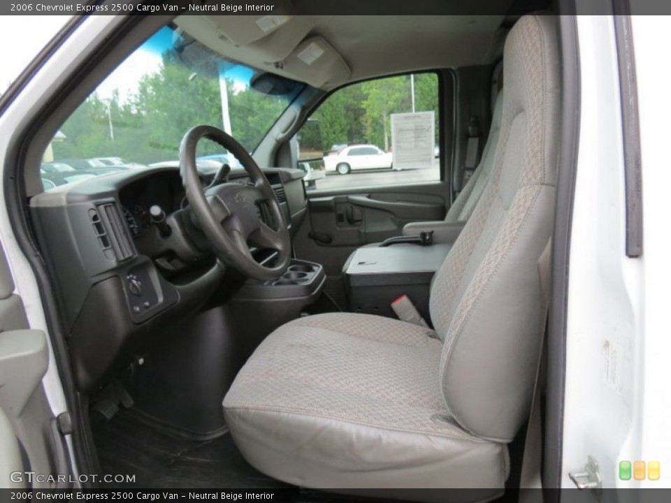 Neutral Beige 2006 Chevrolet Express Interiors