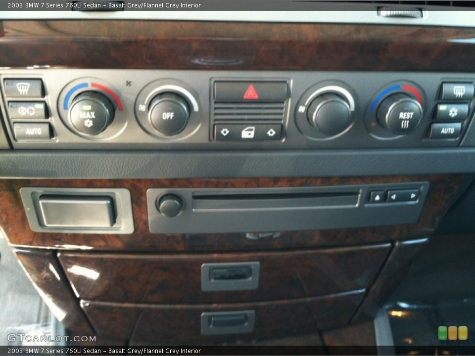 Basalt Grey/Flannel Grey Interior Controls for the 2003 BMW 7 Series 760Li Sedan #68239738