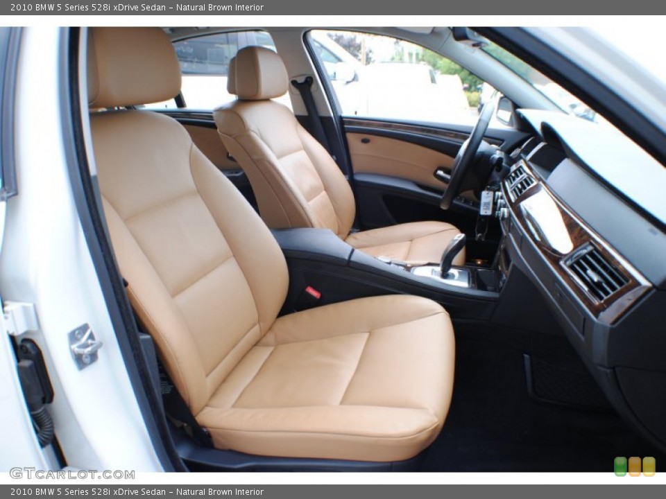 Natural Brown Interior Photo for the 2010 BMW 5 Series 528i xDrive Sedan #68249512