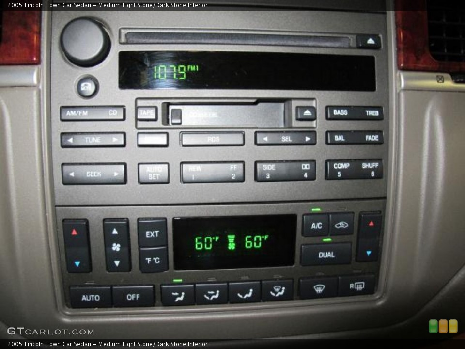 Medium Light Stone/Dark Stone Interior Audio System for the 2005 Lincoln Town Car Sedan #68249968