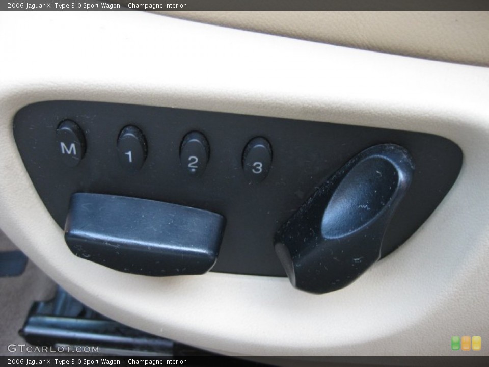 Champagne Interior Controls for the 2006 Jaguar X-Type 3.0 Sport Wagon #68290841