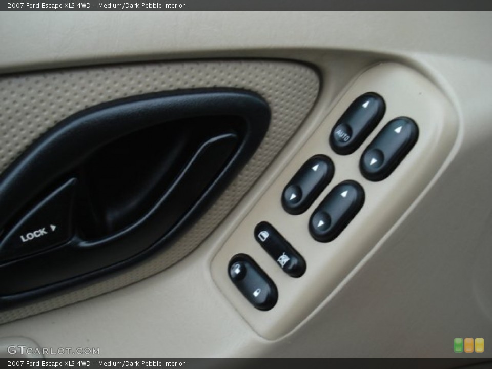 Medium/Dark Pebble Interior Controls for the 2007 Ford Escape XLS 4WD #68306849