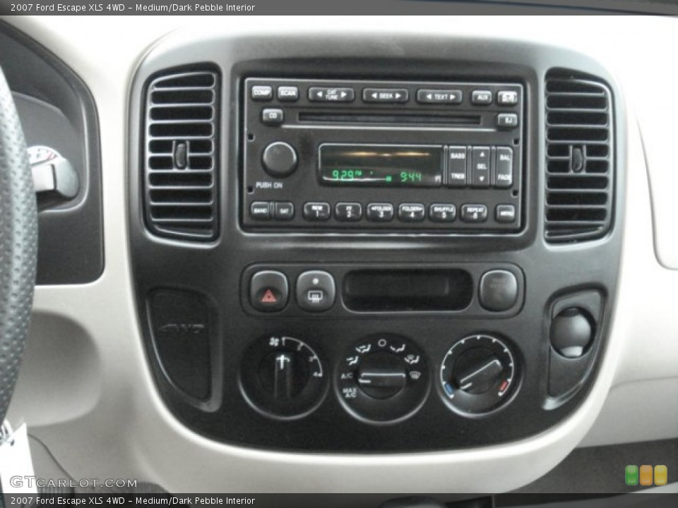 Medium/Dark Pebble Interior Controls for the 2007 Ford Escape XLS 4WD #68306858