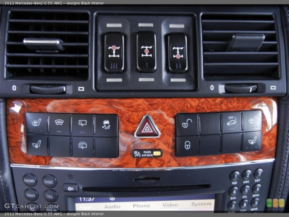 designo Black Interior Controls for the 2011 Mercedes-Benz G 55 AMG #68310170