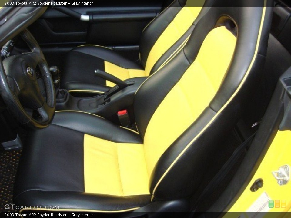 Gray Interior Photo for the 2003 Toyota MR2 Spyder Roadster #68311372