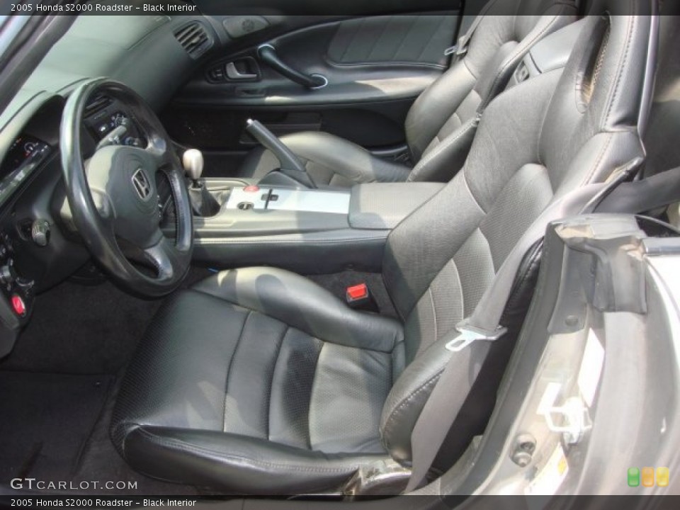 Black Interior Photo for the 2005 Honda S2000 Roadster #68313833