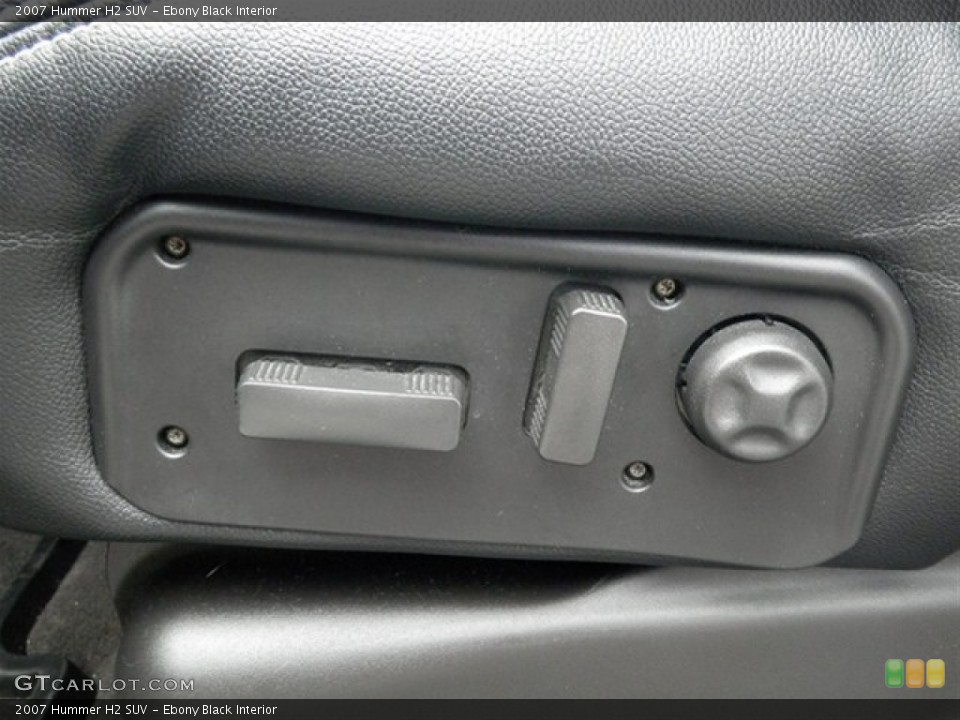 Ebony Black Interior Controls for the 2007 Hummer H2 SUV #68321063