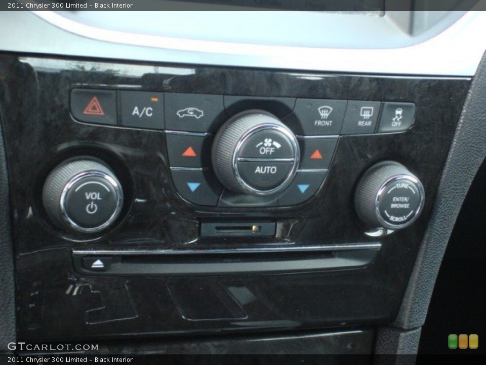 Black Interior Controls for the 2011 Chrysler 300 Limited #68325532