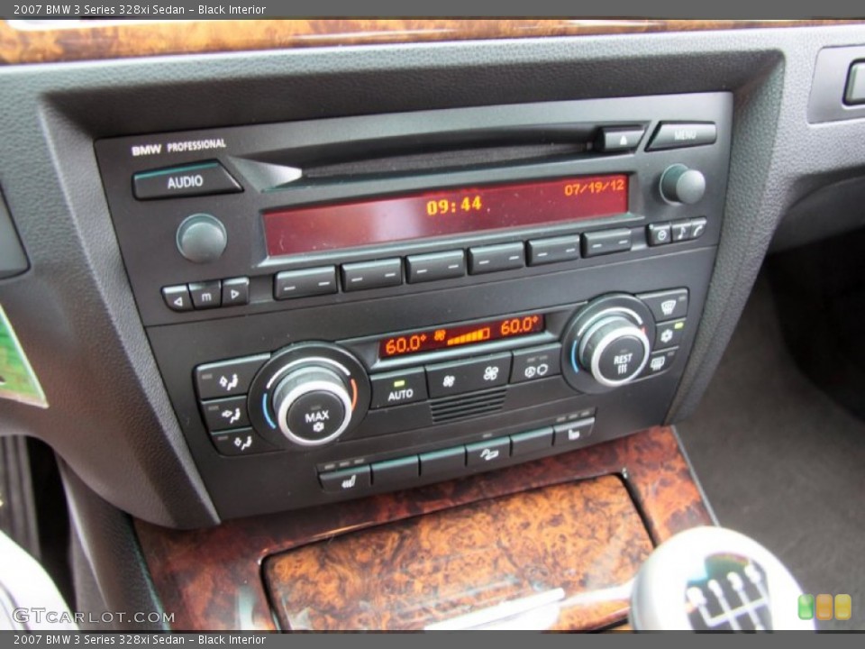 Black Interior Controls for the 2007 BMW 3 Series 328xi Sedan #68330497
