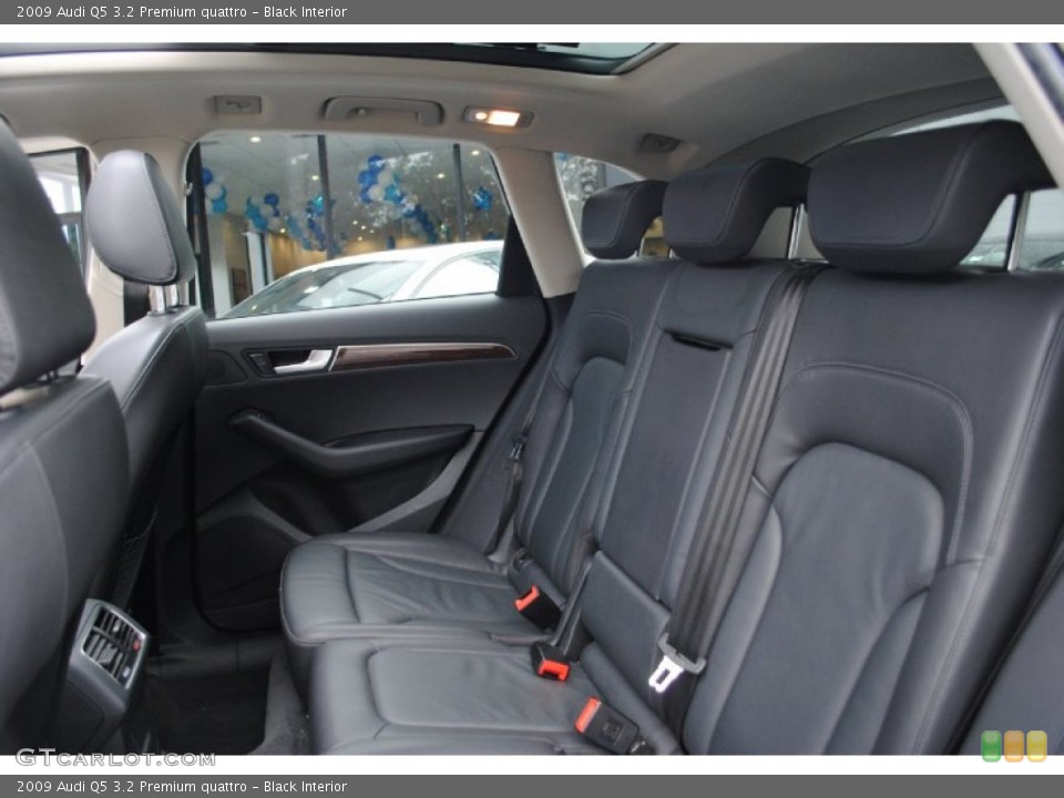 Black Interior Rear Seat for the 2009 Audi Q5 3.2 Premium quattro #68338694