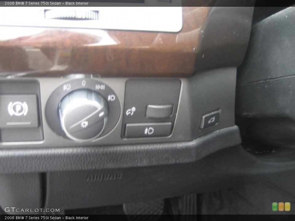 Black Interior Controls for the 2008 BMW 7 Series 750i Sedan #68340174