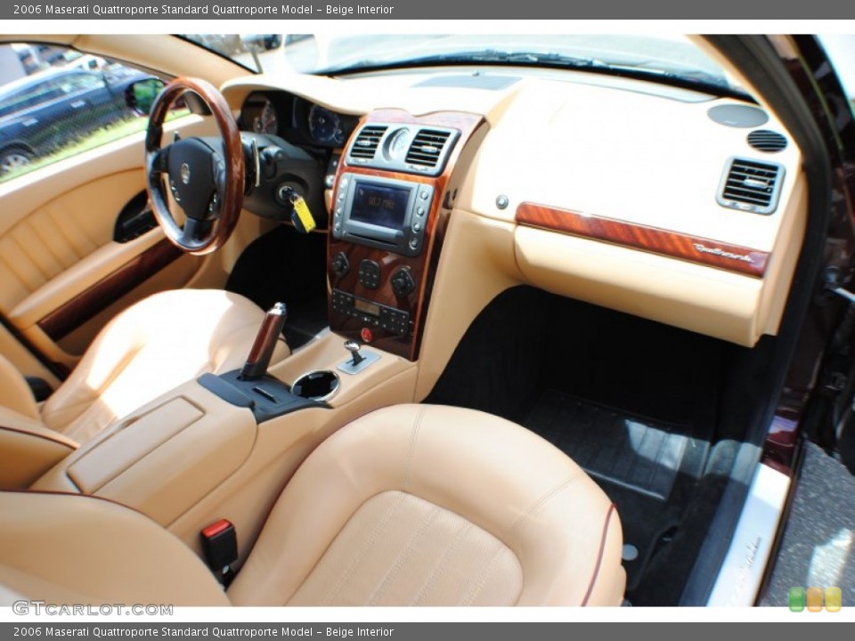 Beige Interior Dashboard for the 2006 Maserati Quattroporte  #68347075