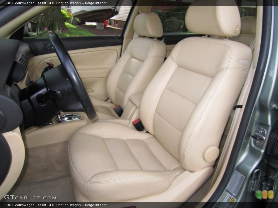 Beige Interior Photo for the 2004 Volkswagen Passat GLX 4Motion Wagon #68360574
