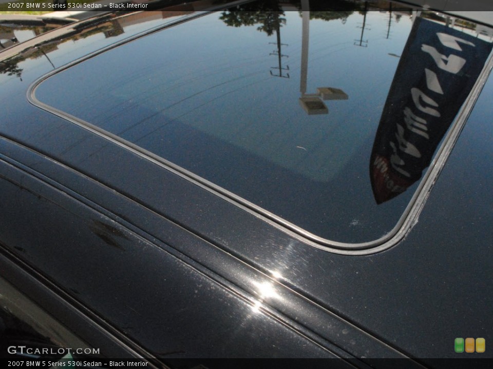 Black Interior Sunroof for the 2007 BMW 5 Series 530i Sedan #68363086