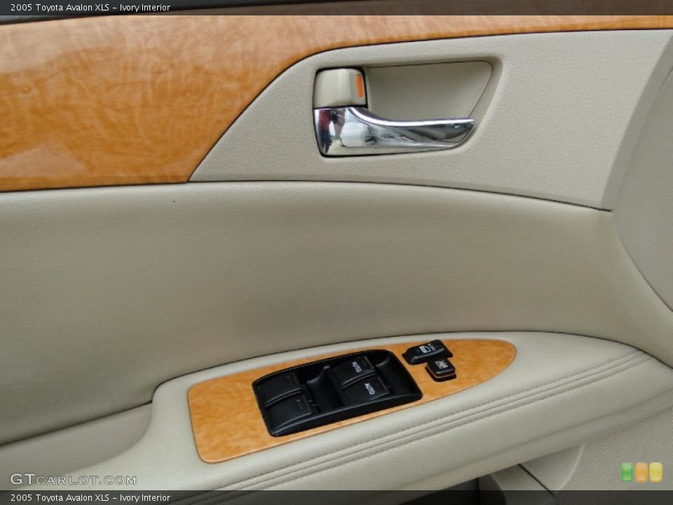 Ivory Interior Controls for the 2005 Toyota Avalon XLS #68366176