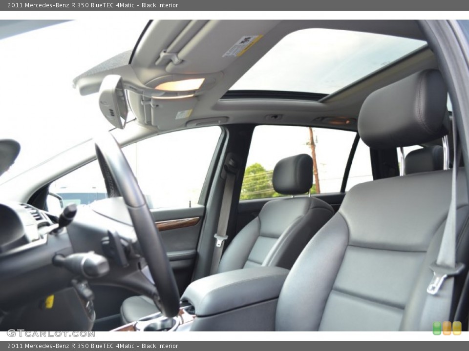 Black Interior Photo for the 2011 Mercedes-Benz R 350 BlueTEC 4Matic #68374230