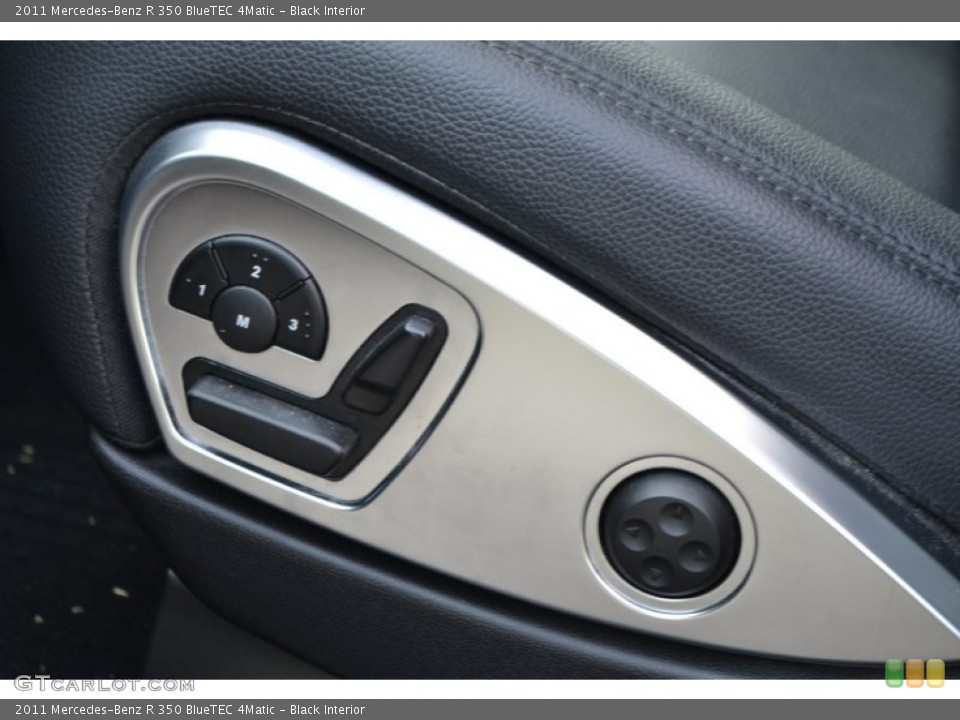 Black Interior Controls for the 2011 Mercedes-Benz R 350 BlueTEC 4Matic #68374299