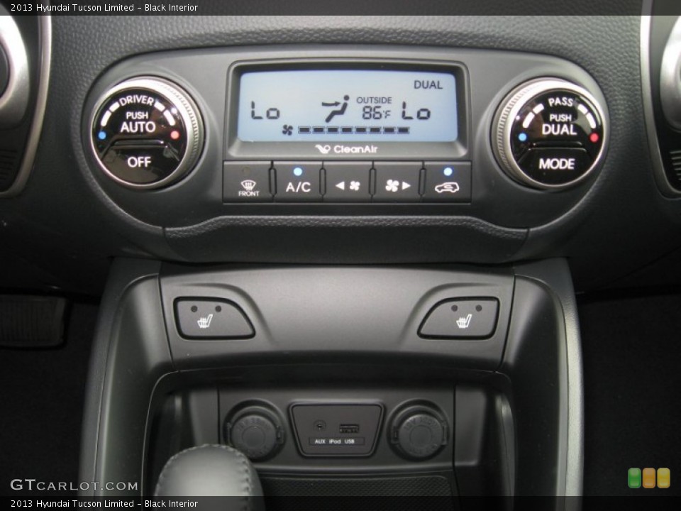 Black Interior Controls for the 2013 Hyundai Tucson Limited #68385528