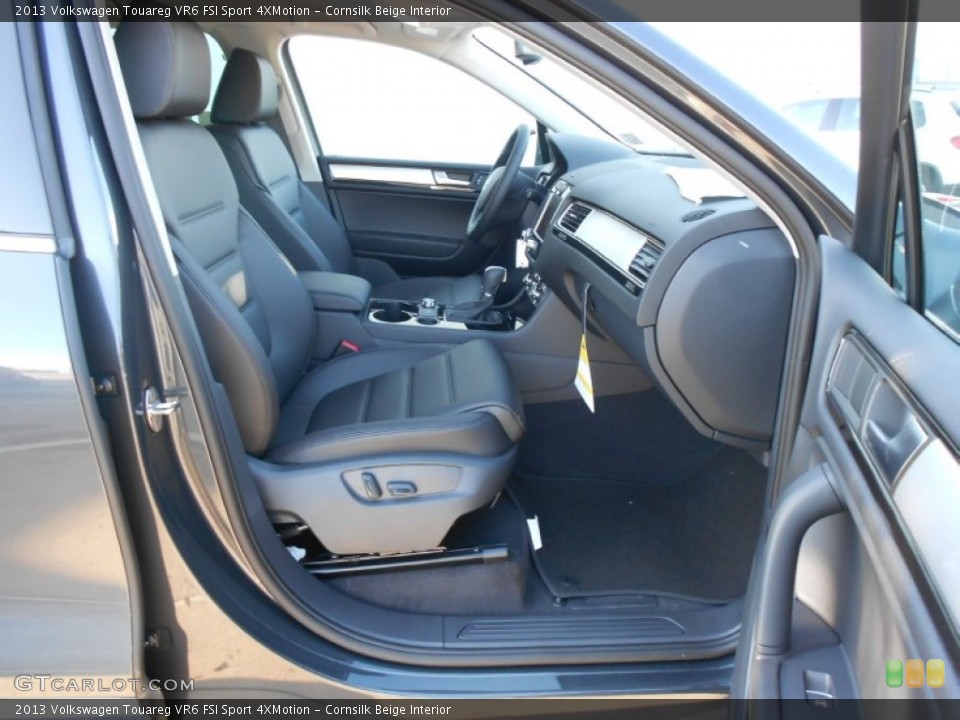 Cornsilk Beige Interior Photo for the 2013 Volkswagen Touareg VR6 FSI Sport 4XMotion #68388062