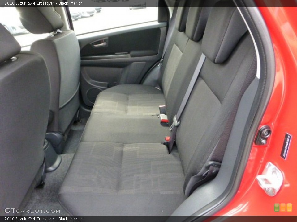 Black Interior Photo for the 2010 Suzuki SX4 Crossover #68401332