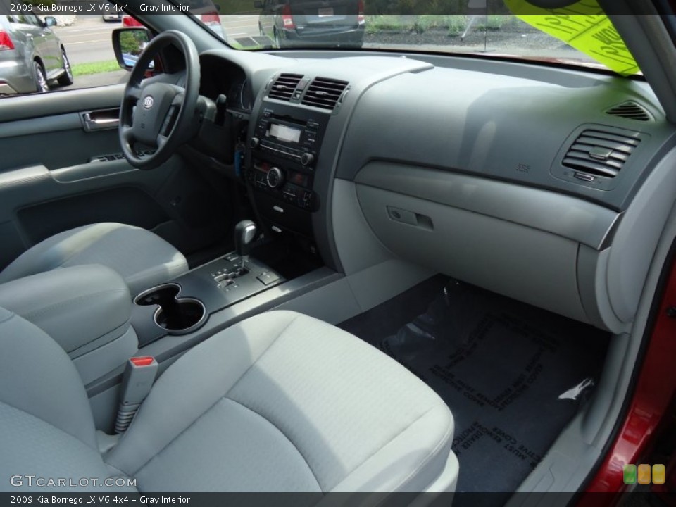 Gray Interior Dashboard for the 2009 Kia Borrego LX V6 4x4 #68412995